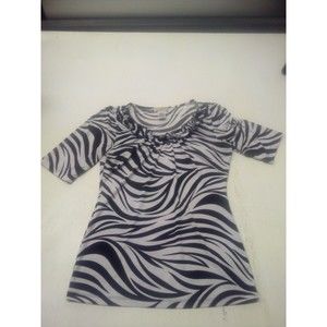 L.A. Movers Black And White Ruffle Neck Short Sleeve Top Size Small